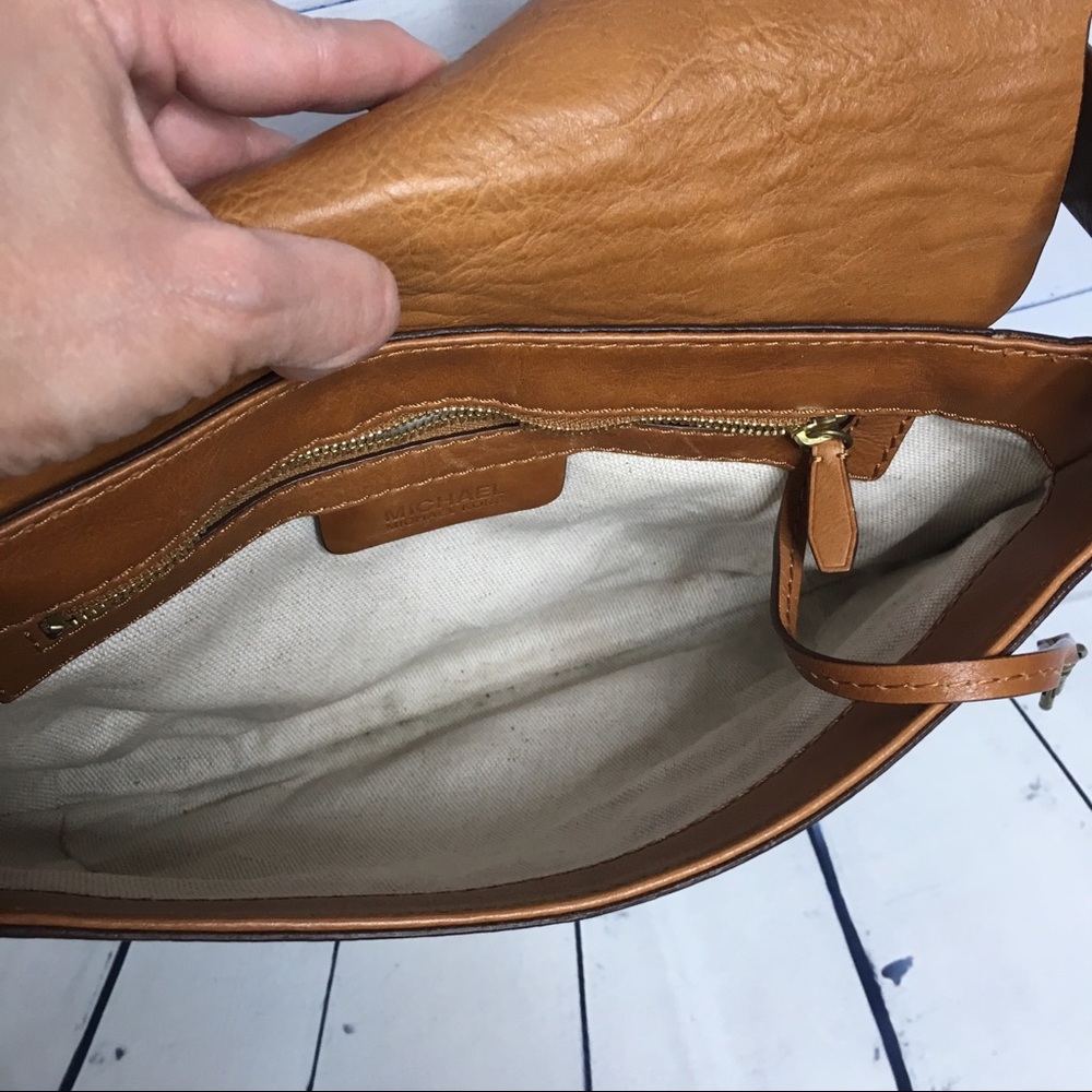 Michael Kors Brown Rose Saddle Luggage Leather Bag - Picture 5 of 7